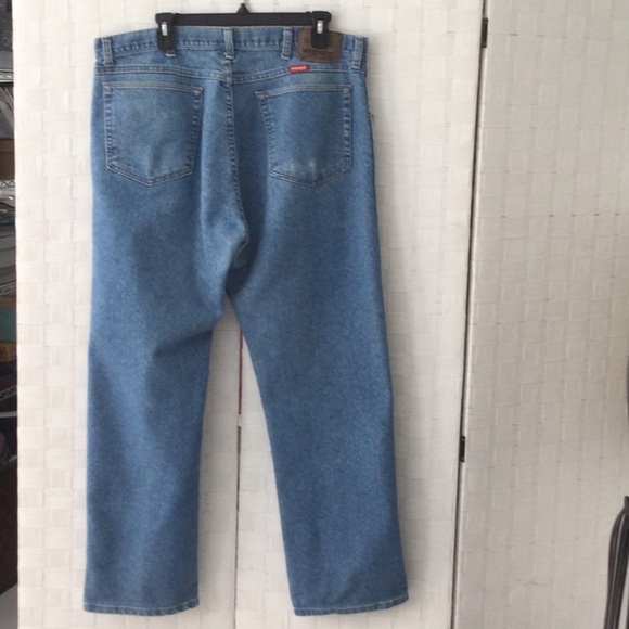 Wrangler Blue Relaxed Fit Jeans.  #513 - Picture 2 of 7